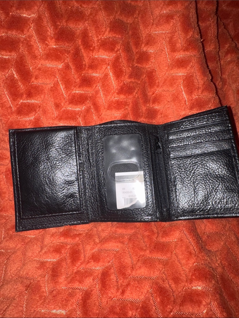 NWT Wilsons Leather Black Trifold Wallet – Genuine Pebble Leather ID Window & Zi - Picture 2 of 9